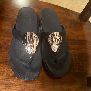 Crocs Sanrah Black Sandals with Silver Accent